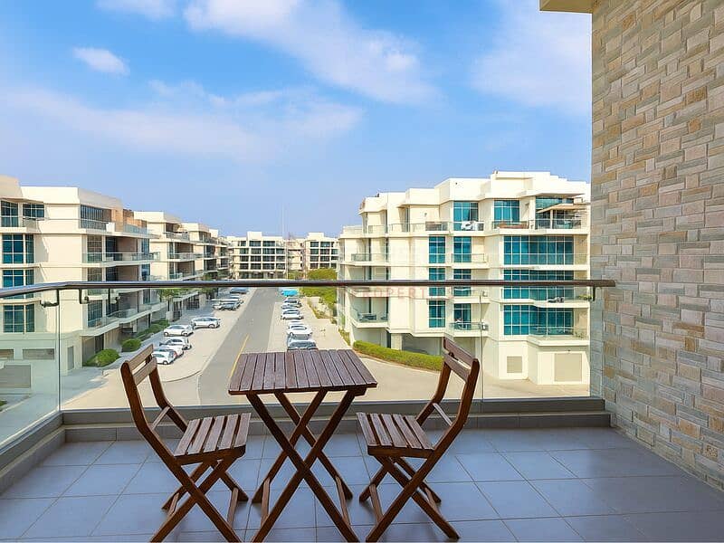 Ready to Move | Courtyard View | Fully Furnished - Image 8