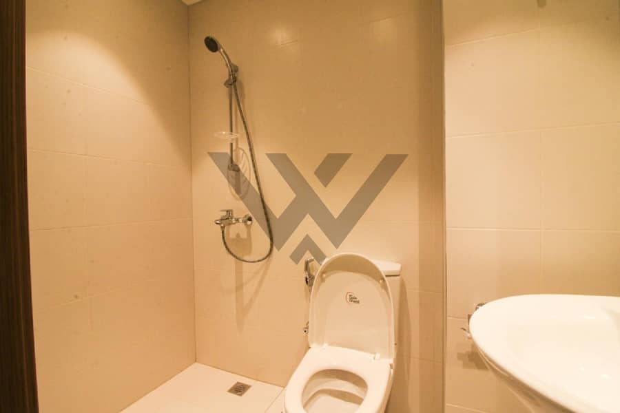 Mid-Floor 3BR Apartment| Furnished | Fountain View - Image 29