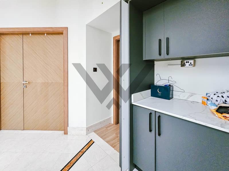 4BR|Exquisite Upgraded Beach front|Private Pool - Image 10