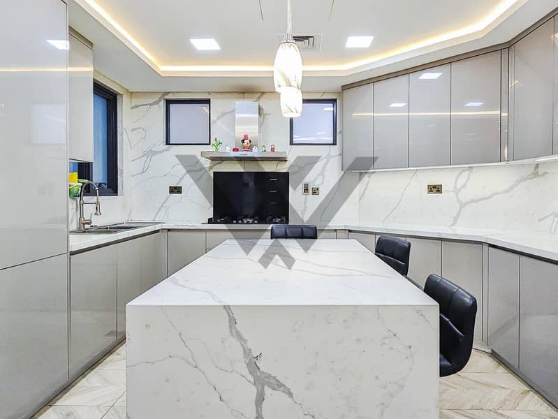 4BR|Exquisite Upgraded Beach front|Private Pool - Image 17