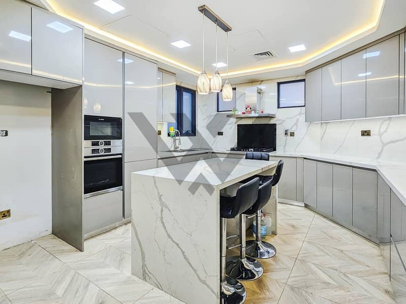 4BR|Exquisite Upgraded Beach front|Private Pool - Image 18