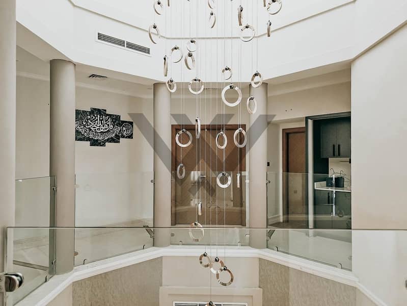 4BR|Exquisite Upgraded Beach front|Private Pool - Image 25