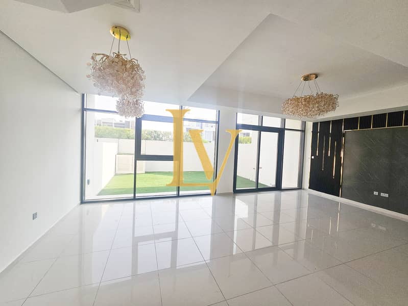 R2MB | Unfurnished | Rented With Notice | closed kitchen