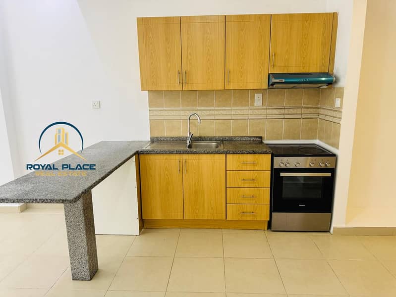 Front of Mall 1BHK ASB Tower, Dubai Silicon - Image 7