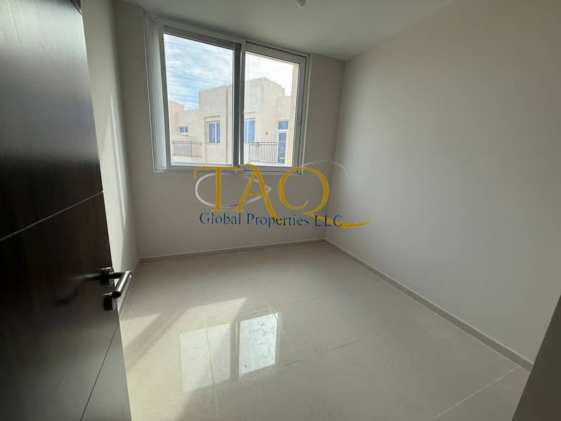 BRAND NEW 4BR | POOL VIEW | UN-FURNISHED | - Image 8