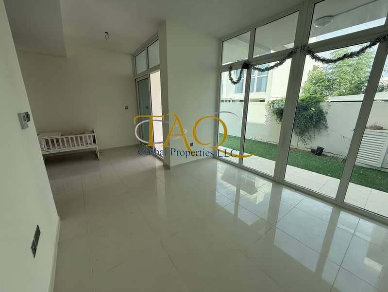 ELEGANT 3BR CORNER | UN-FURNISHED | BACK TO BACK |