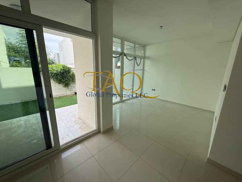 ELEGANT 3BR CORNER | UN-FURNISHED | BACK TO BACK |