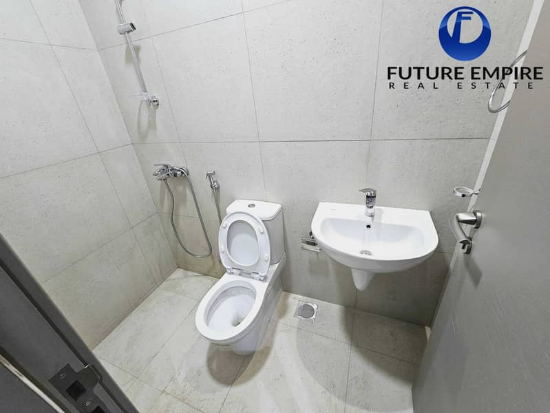 Spacious 2-Bedroom | Maid room | Book Now - Image 6