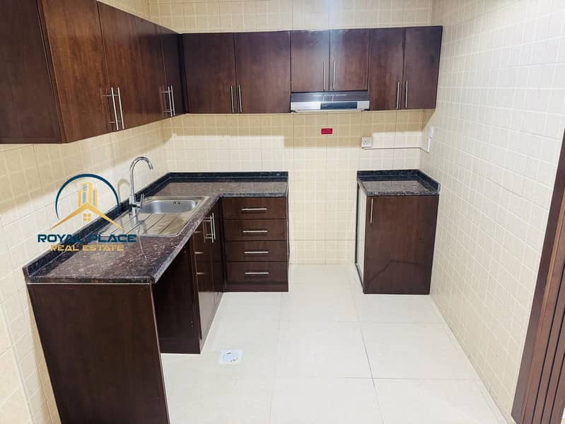 Spacious & Modern Apartments in Al Manal Residence - Image 7