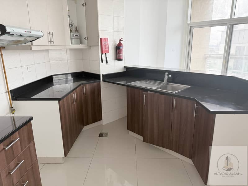 Amazing View | Good Layout | Ready to Move - Image 8