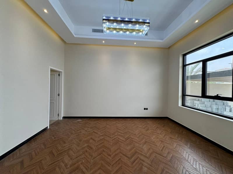 Brand New |5BR Modern Villa | Garden