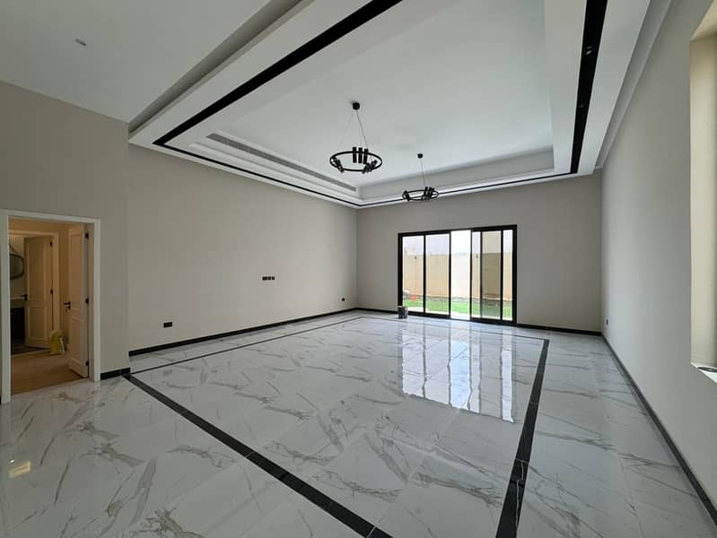 Brand New |5BR Modern Villa | Garden