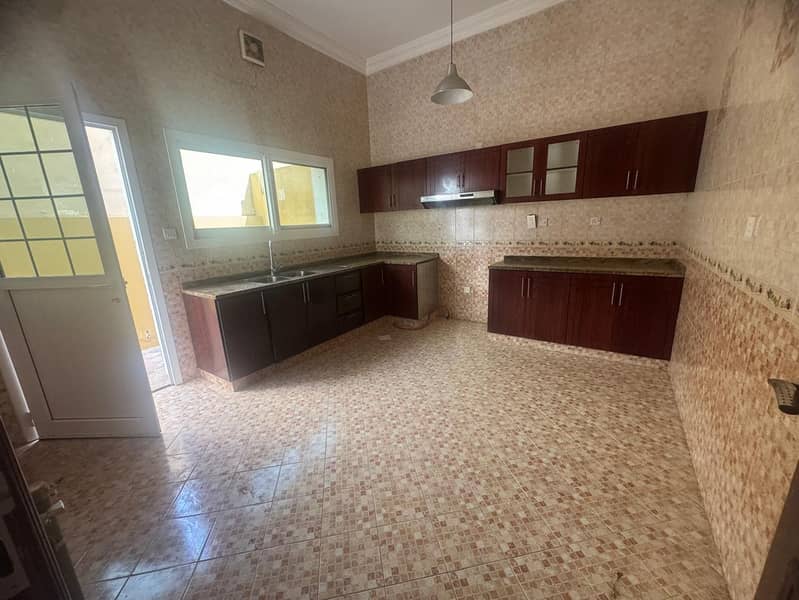 Spacious 3-Bedroom Villa for Rent in Mirdif - Image 7