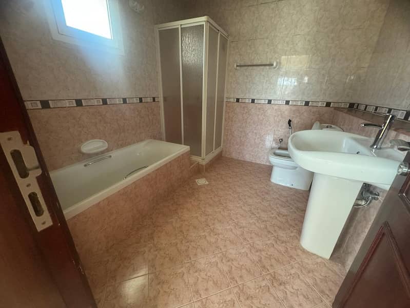 Spacious 3-Bedroom Villa for Rent in Mirdif - Image 10