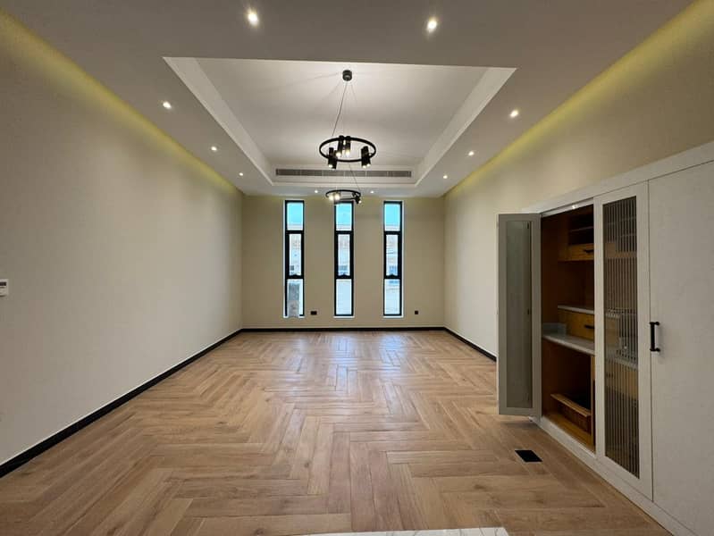 Brand New |5BR Modern Villa | Garden - Image 7