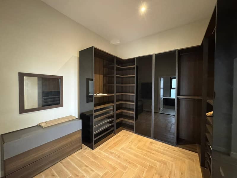 Brand New |5BR Modern Villa | Garden - Image 9