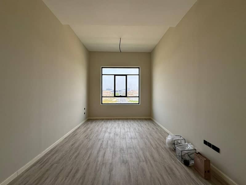 Brand New |5BR Modern Villa | Garden - Image 10