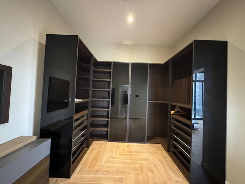 Brand New |5BR Modern Villa | Garden - Image 15