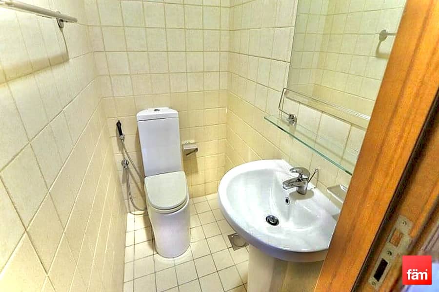 Spacious | Partial Sea Views | Perfect For Duo - Image 10