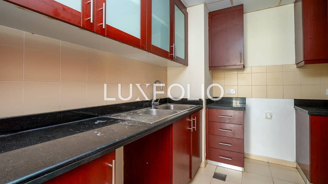 Sea View | Vacant | Airbnb-Ready Investment - Image 6