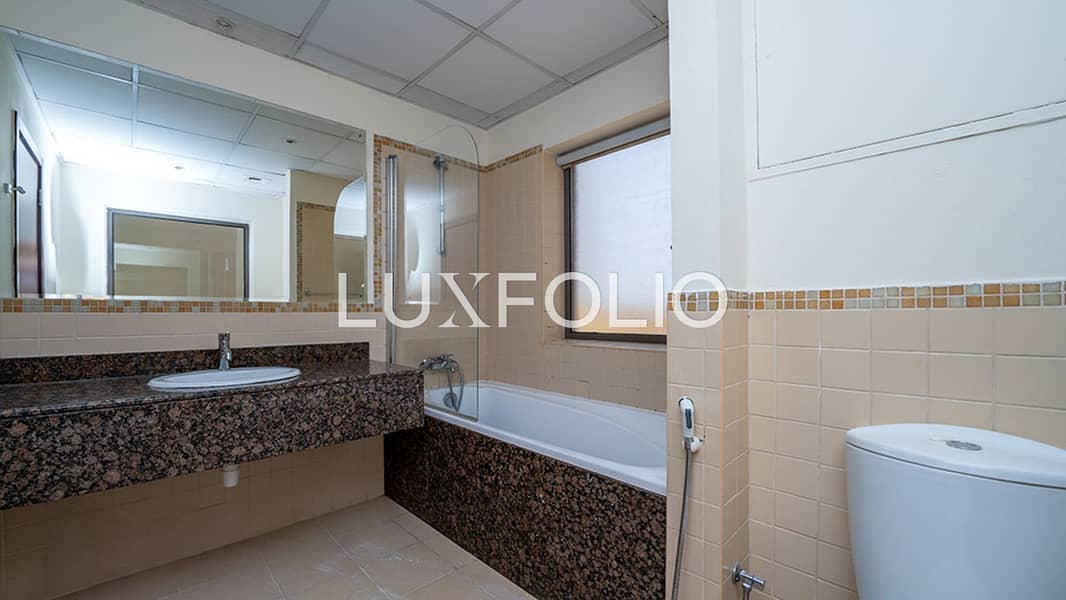 Sea View | Vacant | Airbnb-Ready Investment - Image 14