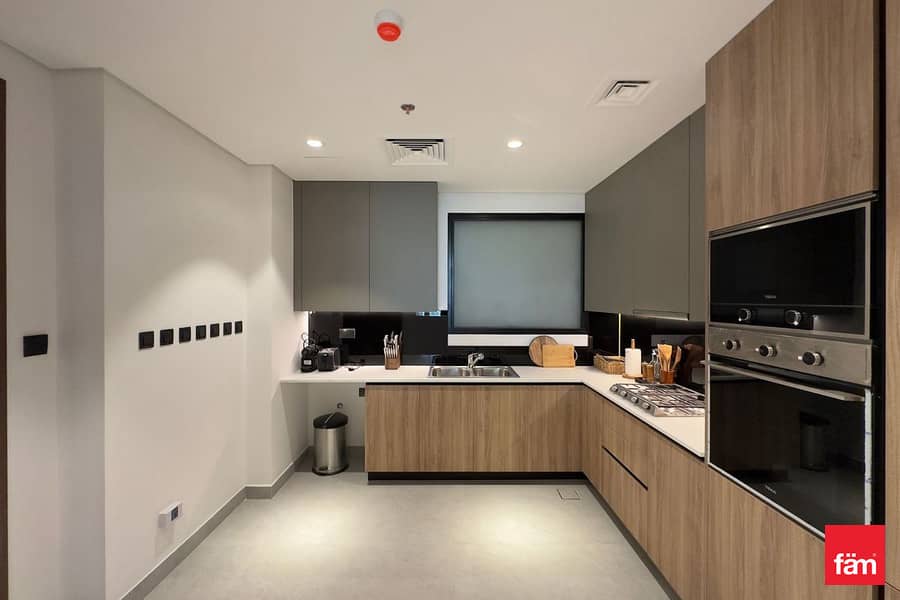 Top Quality Fittings | Vastu Unit | Negotiable - Image 10