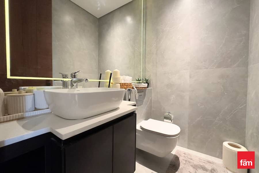 Top Quality Fittings | Vastu Unit | Negotiable - Image 20