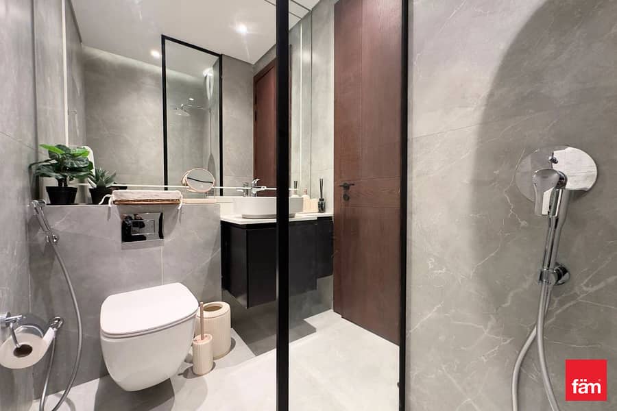 Top Quality Fittings | Vastu Unit | Negotiable - Image 21