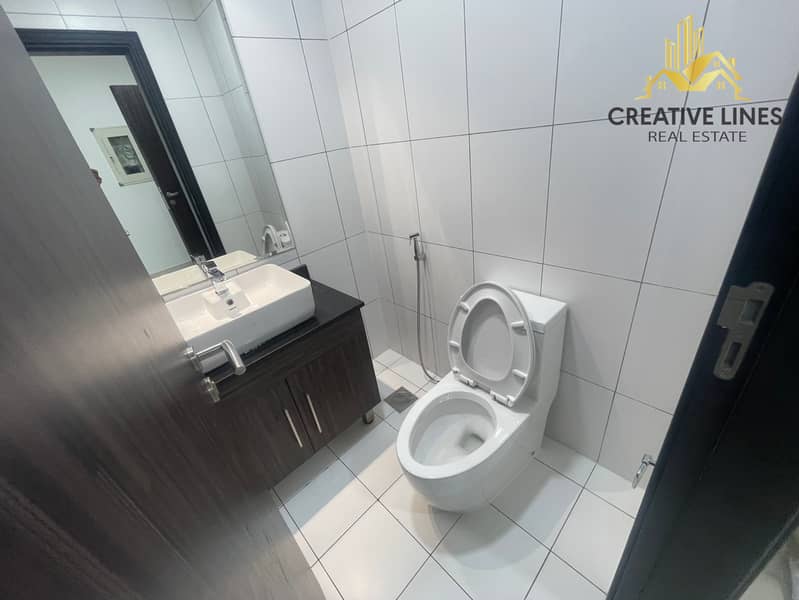 NO COMMISSION WITH ALL AMENITIES AVAILABLE FOR RENT - Image 12