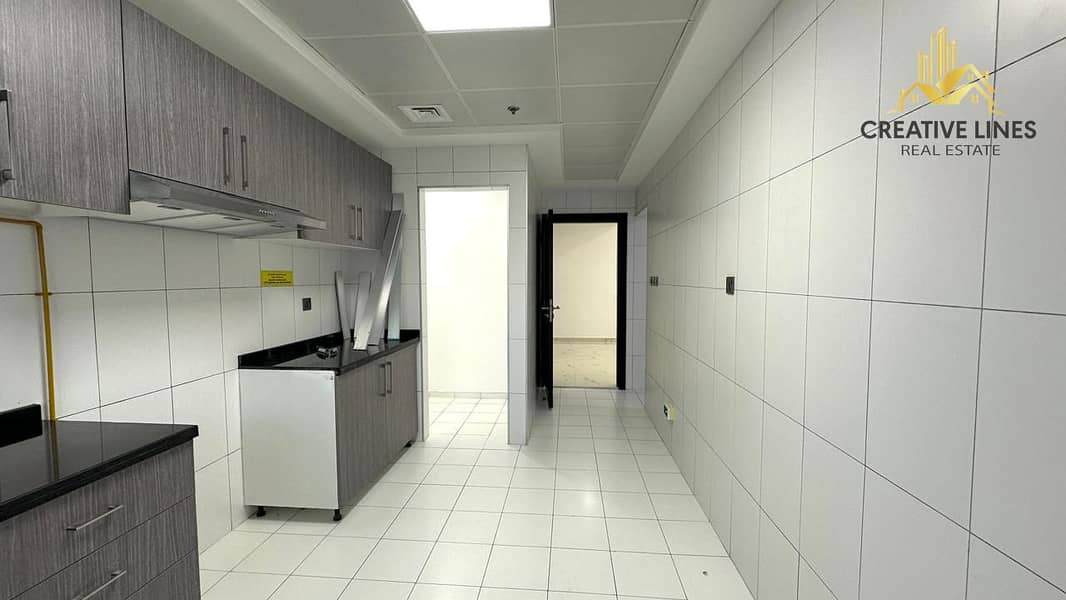 NO Commission | SPACIOUS UNIT | YEARLY LEASE