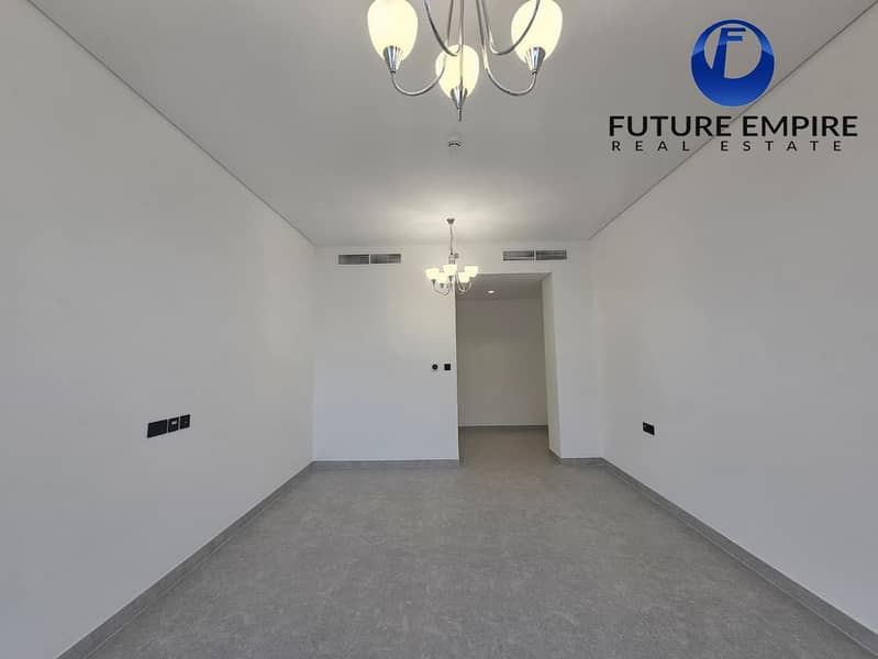 Luxurious 1BHK + Laundry | Near Metro |Book Now