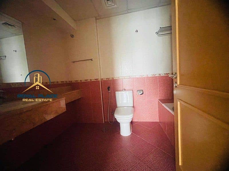 Unfurnished | Vacant | Water View | Near to Metro - Image 17