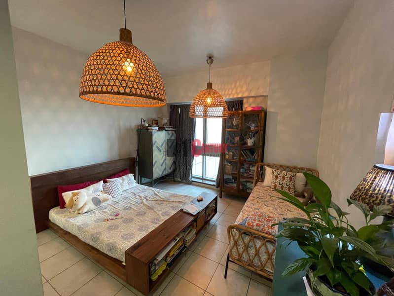 Unfurnished ! 1BR ! Courtyard View