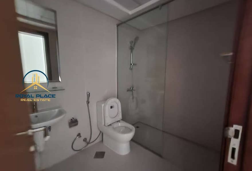 Ready to Move | Spacious | Prime Location - Image 14