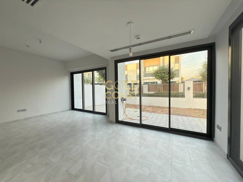 4 BR + Maids Villa | La Rosa 4 | Best Community | Perfect Rental Deal | Spacious and Modern - Image 7