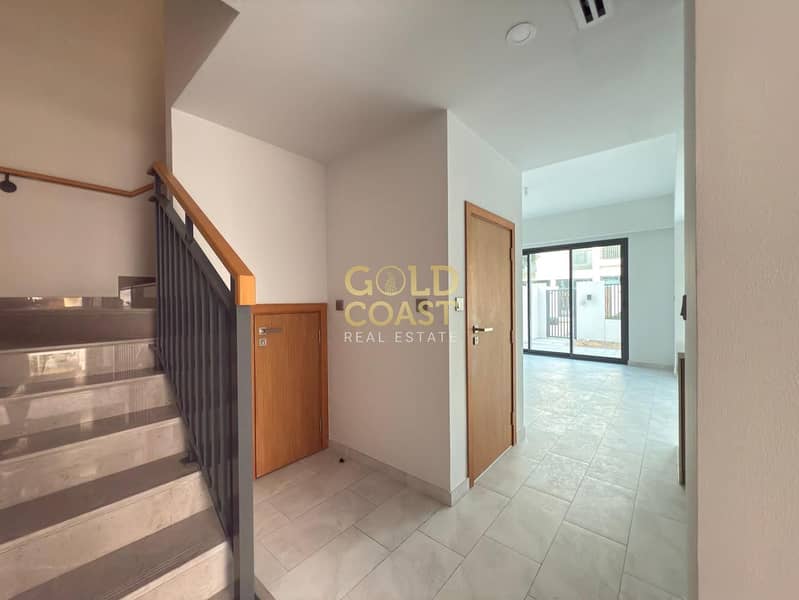 4 BR + Maids Villa | La Rosa 4 | Best Community | Perfect Rental Deal | Spacious and Modern - Image 9