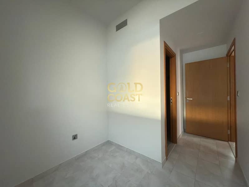 4 BR + Maids Villa | La Rosa 4 | Best Community | Perfect Rental Deal | Spacious and Modern - Image 19