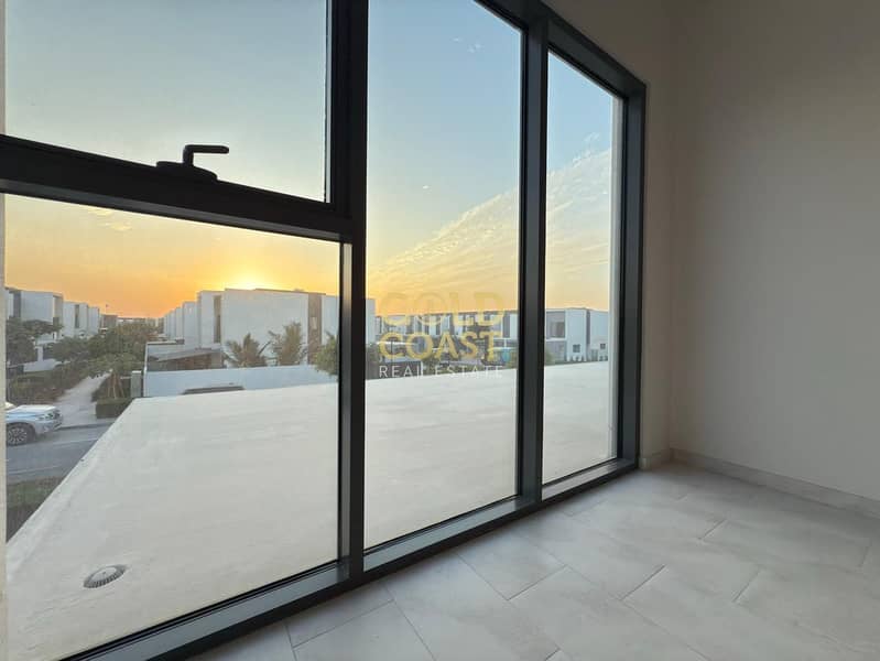 4 BR + Maids Villa | La Rosa 4 | Best Community | Perfect Rental Deal | Spacious and Modern - Image 34