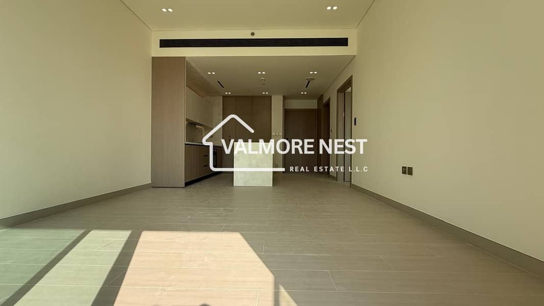 Bright & Spacious I Ready to move I Prime location