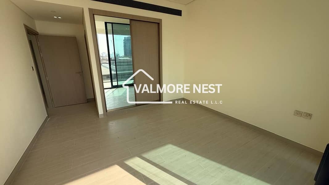 Bright & Spacious I Ready to move I Prime location