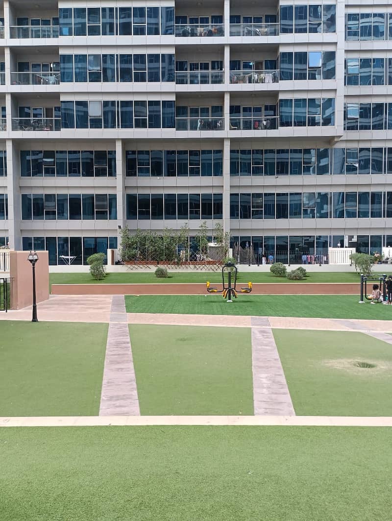 2BEDROOM | SPACIOUS LAYOUT | PODIUM FLOOR