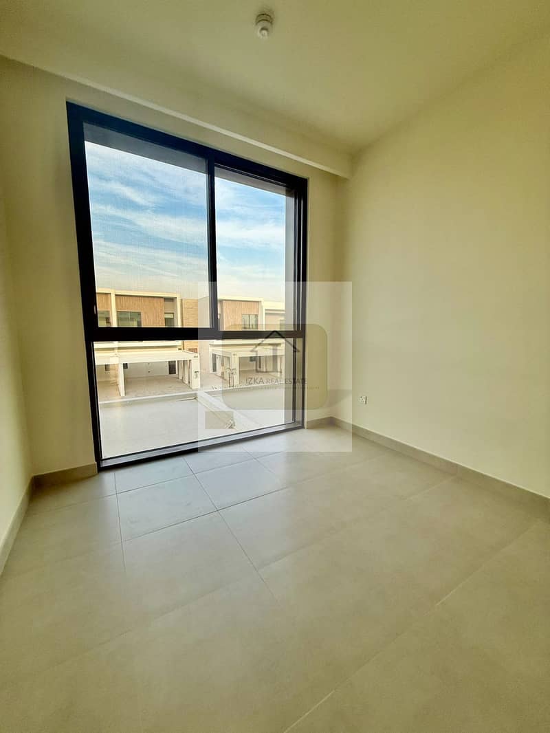 Spacious 3BR + Maid | Single Row | Ready To Move - Image 9