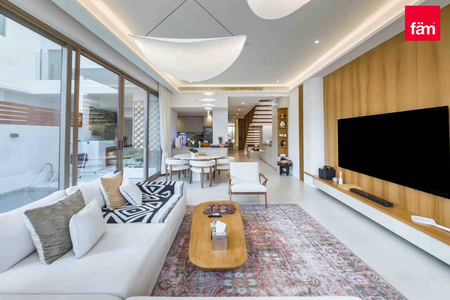 Luxurious | Upgraded | Single Row | Park Backing