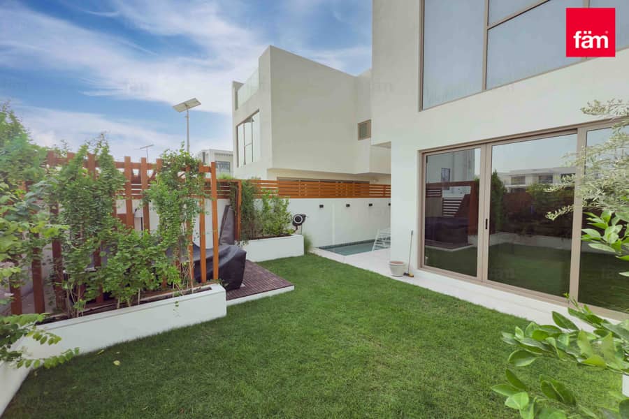 Luxurious | Upgraded | Single Row | Park Backing - Image 36