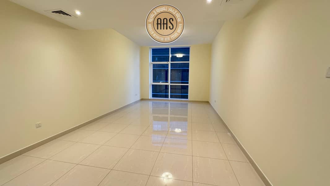 Huge Spacious 1bhk rent 98k only in 4chqs infront of WTC metro