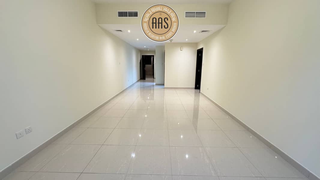 Huge Spacious 1bhk rent 98k only in 4chqs infront of WTC metro - Image 7