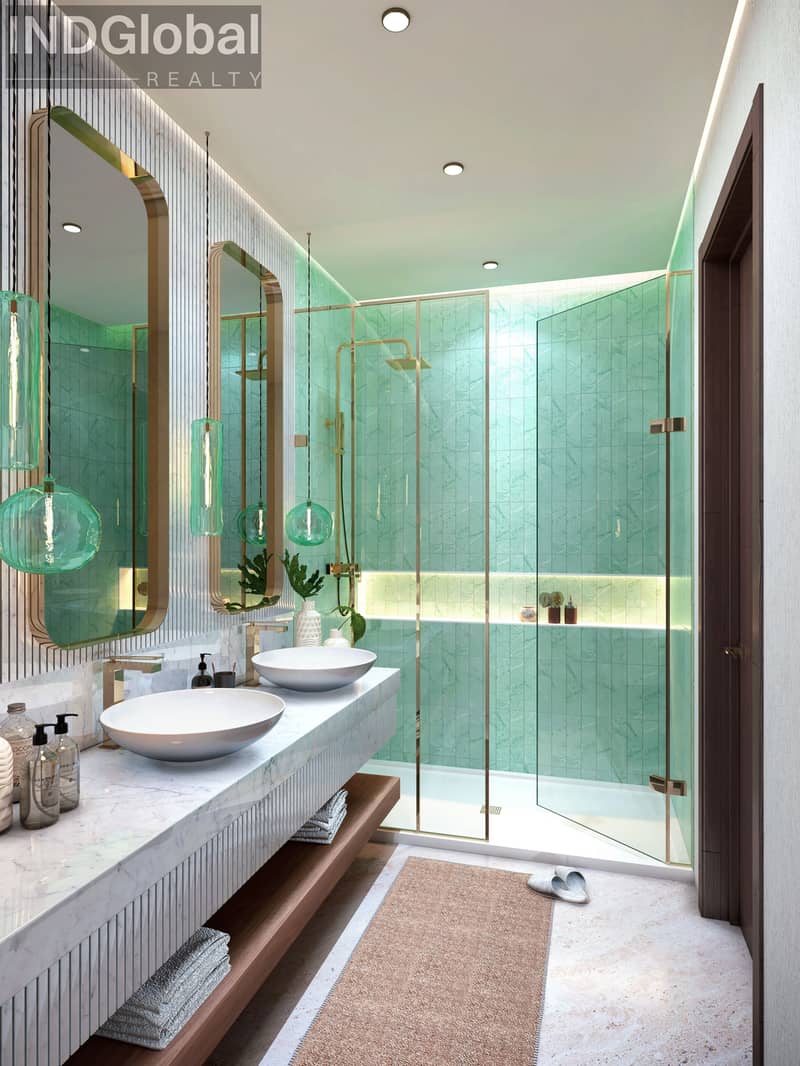 HIGH-DEMAND WATERFRONT HOME | EXCELLENT ROI