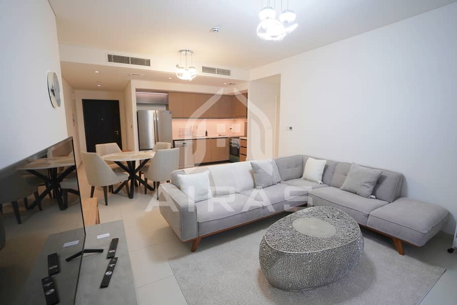 Emaar's Burj Crown: Spacious 2BR in Heart of Downtown