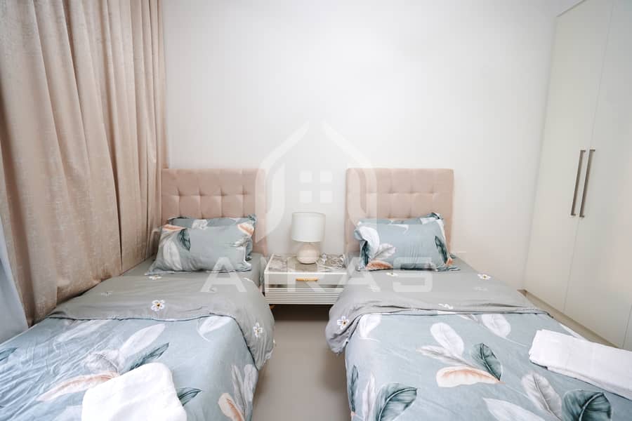 Emaar's Burj Crown: Spacious 2BR in Heart of Downtown - Image 7