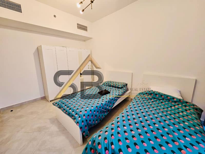 Gorgeous 2BR Apartment with High Quality Furniture and Beautiful View - Image 6